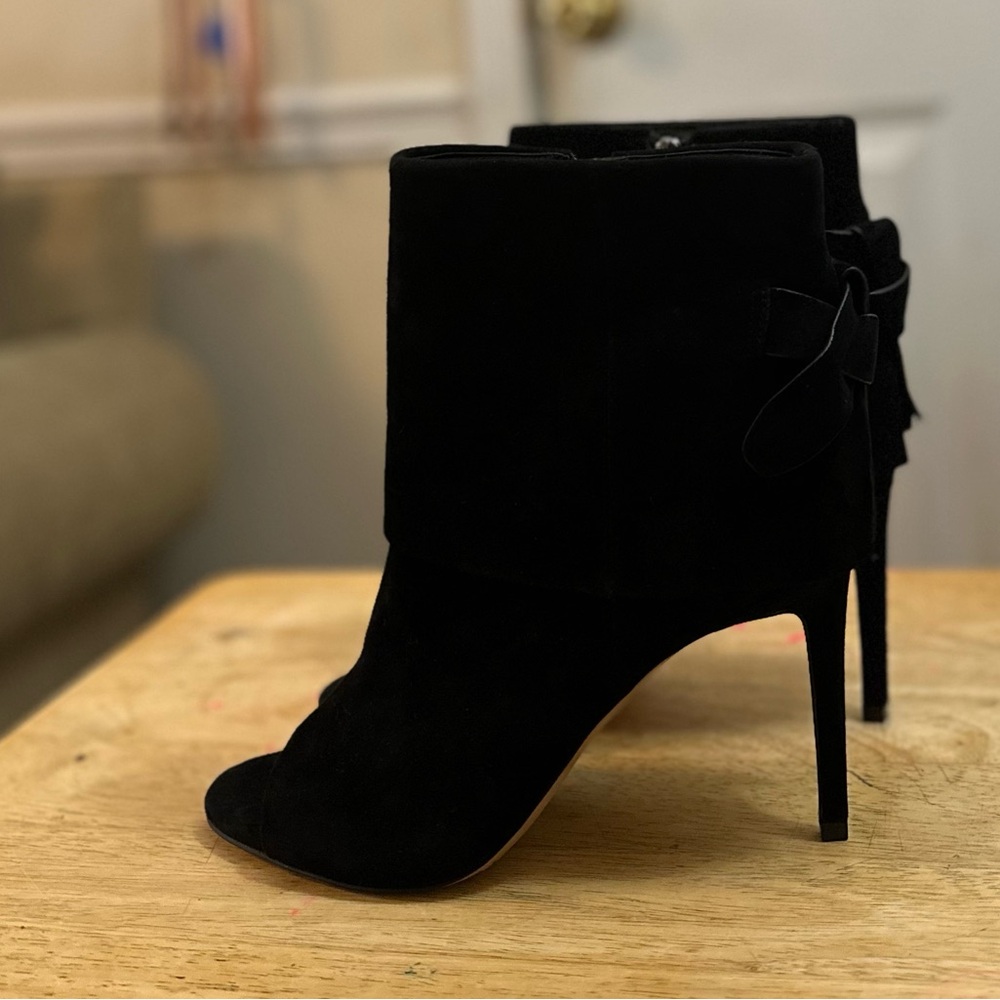Amesha Open Toe Bootie NWOT Vince Camuto